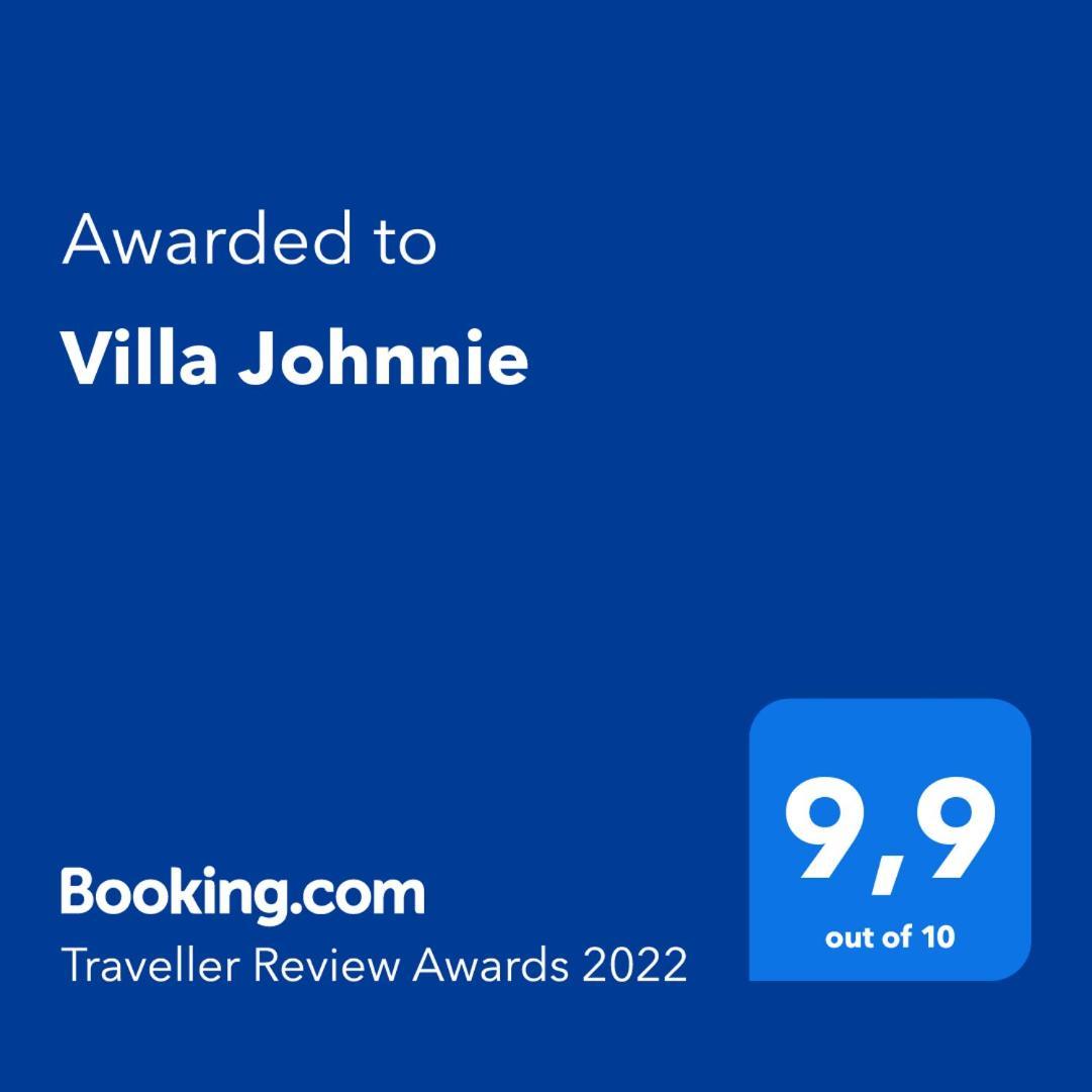 Villa Johnnie Pouládes Pokoj fotografie