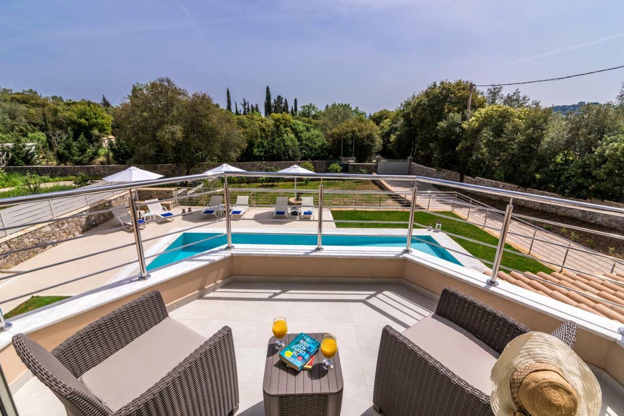 Villa Johnnie Pouládes Exteriér fotografie